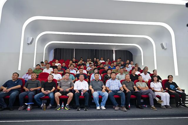 晨光集团新品发布：以创新破局，与合作伙伴共启绿色材料新未来