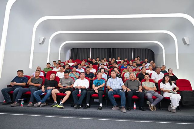 晨光集团新品发布：以创新破局，与合作伙伴共启绿色材料新未来