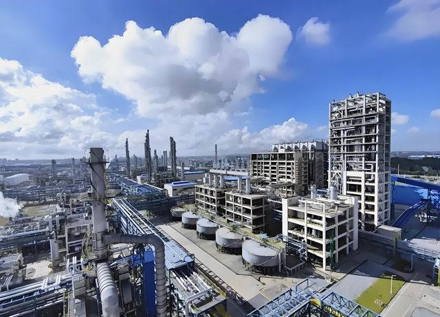 全流程AI领跑行业！华谊集团旗下国家“卓越级智能工厂”又多一家