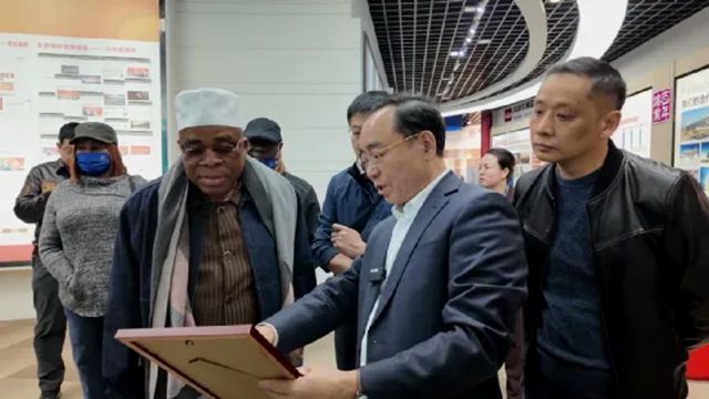 国际交流共探新机|尼日利亚国王代表团莅临富思特参观考察