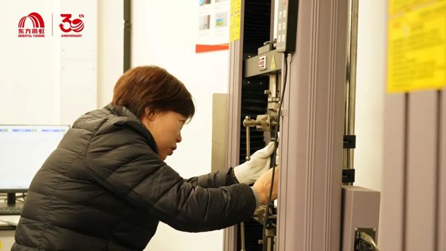 东方雨虹斩获2025全国建筑防水行业物理性检验员大赛冠军