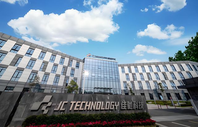 每赚三亿就砸一亿研发！佳驰科技"豪赌"硬科技，三季度终迎业绩反转