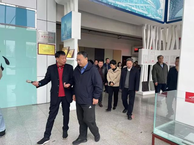 天津市武清区人大主任点赞华豹公司创新