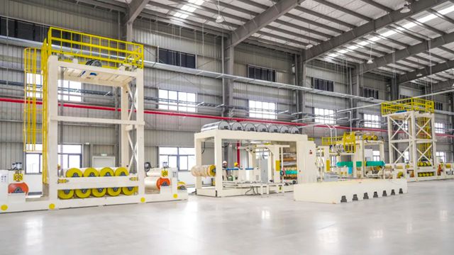 北新防水TPO及OIPS复合功能板新产线相继试产成功！