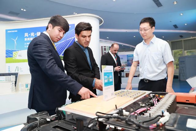 携手共建绿色丝路，中亚国家商务考察团莅临集泰股份参观交流