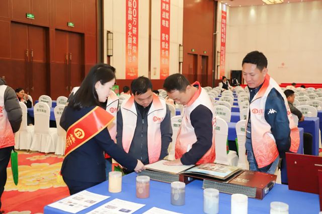 落子湘中！刚玉仿石漆湖南娄底运营中心盛大启幕！深化服务湖南涂料品质，再攀高峰！