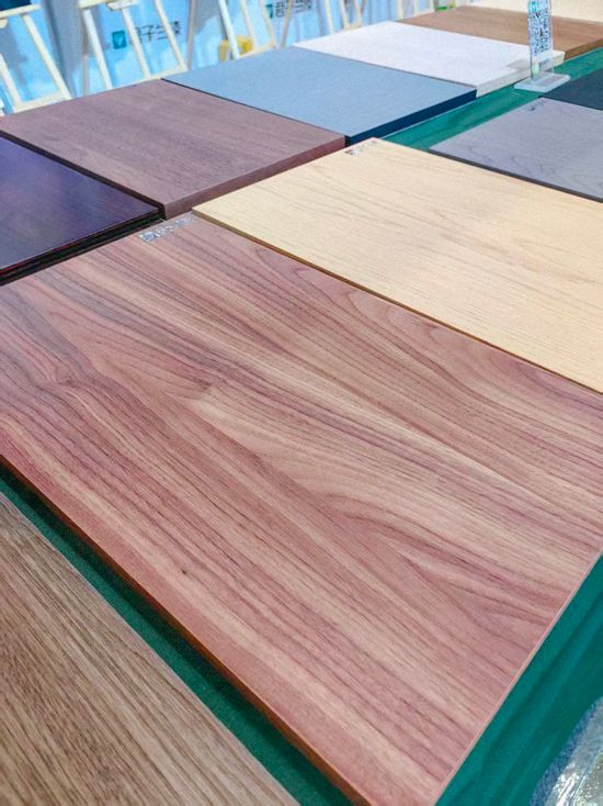 君子兰漆：以水漆技术领航产业升维，共筑渝派定制绿色未来