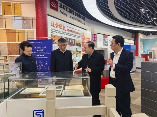 科技赋能桑梓 同心共绘蓝图——菏泽市领导一行莅临富思特考察，共话家乡发展新篇章