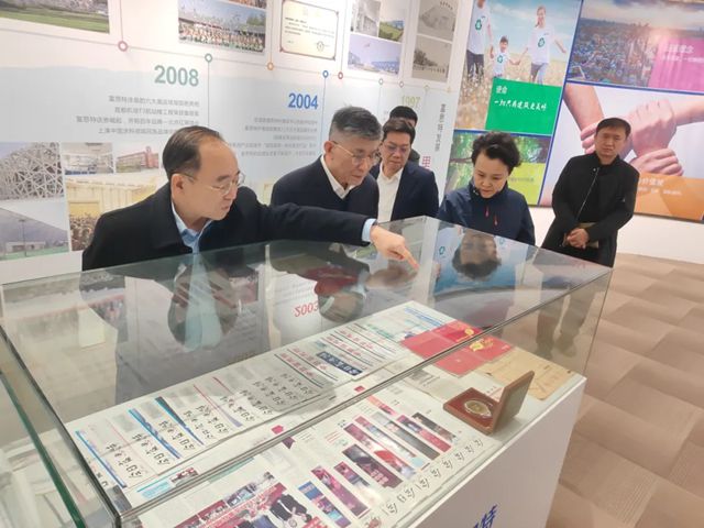 科技赋能桑梓 同心共绘蓝图——菏泽市领导一行莅临富思特考察，共话家乡发展新篇章