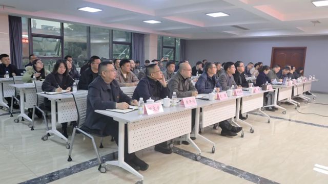 三峡油漆举行学习贯彻党的二十届四中全会精神宣讲会