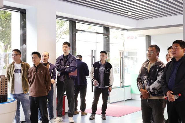 聚焦绿色修缮！同安区政府领导一行莅临固克节能，解锁城市更新新路径！