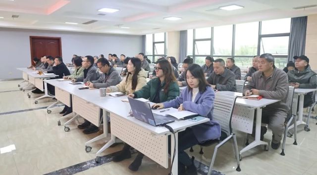 三峡油漆 | 秦彦平到联系党支部宣讲党的二十届四中全会精神