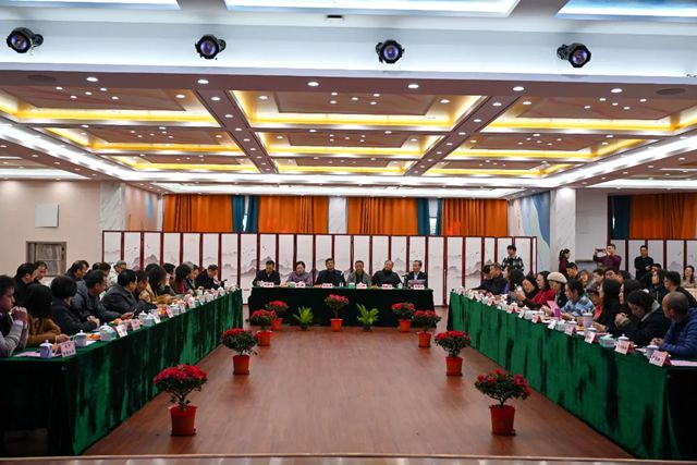凝聚行业力量 建设一流协会——2025年度行业协会及服务平台工作座谈会于晨光产业园圆满举行