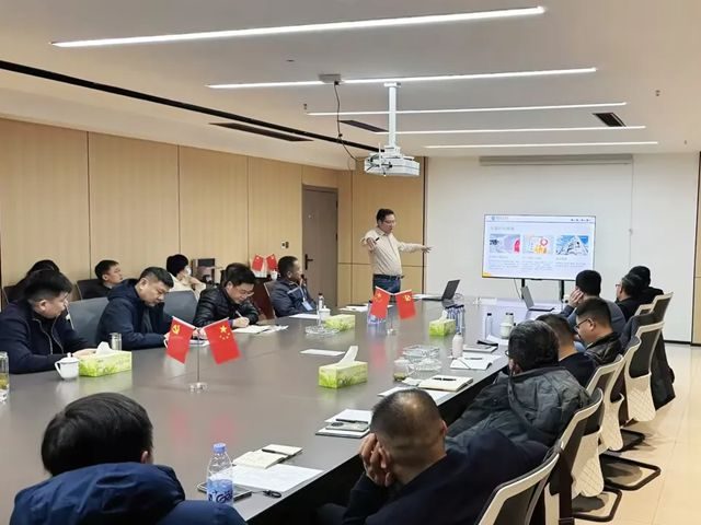 凝心聚力启新程！鳄鱼尼卡集团2025年度销售会议圆满召开