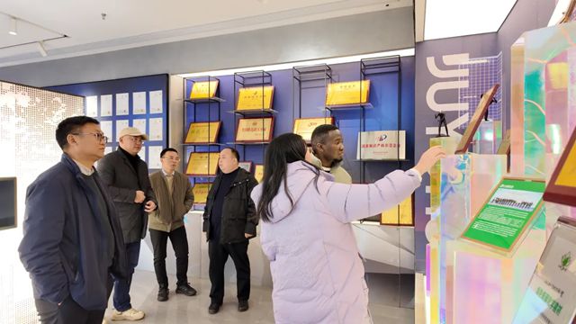 肯尼亚国家工业与商业联合会(KNCCI)首席代表莅临九阳参观,共探中肯合作新局!