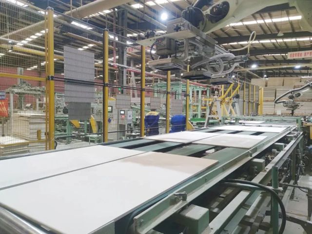 新华社《中国证券报》报道北新建材绿色转型实践