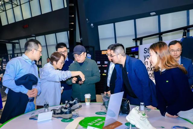 绿动起跑 | 巴斯夫与百丽时尚集团签订合作备忘录