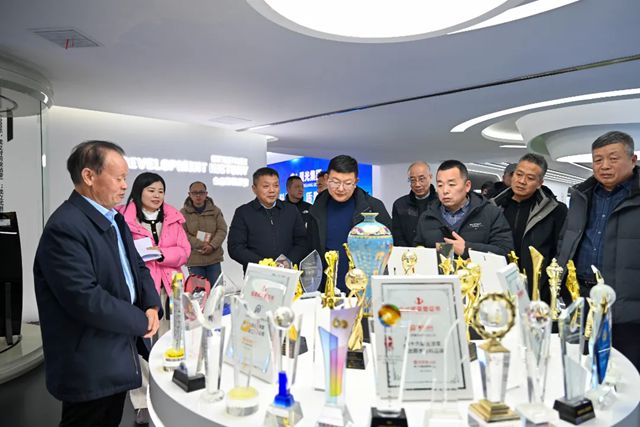 安徽省萧县代表团莅临晨光考察,共谋防腐新材料与产业协同新篇章