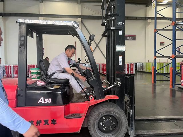 九阳防水召开2025年度安全环保总结会暨安全责任状签订仪式