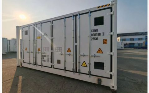 双碳战略下的储能防护丨大桥油漆赋能新型储能长效防护