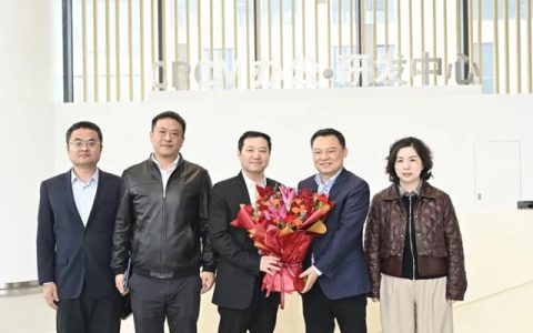进取凯伦 | 促发展 开新局：七都镇党委书记夏国强一行莅临凯伦股份走访慰问
