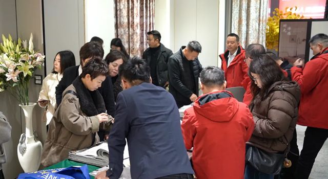 曼得丽亮相海宁家纺展 携手共赢未来