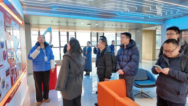 东方雨虹子公司领导一行莅临九阳防水参观交流