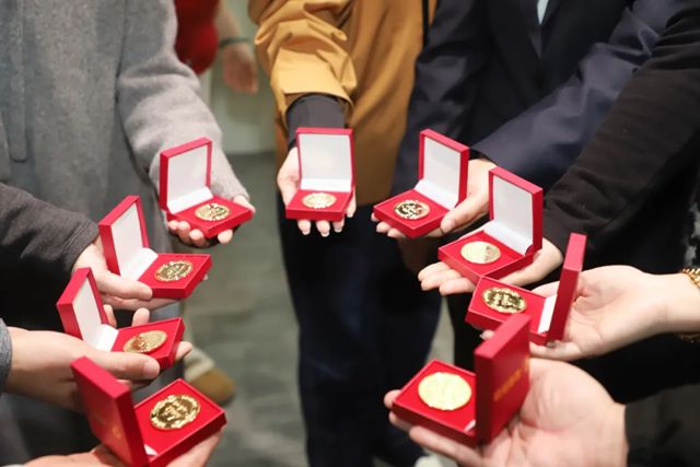 北新防水举行员工入职五周年纪念活动