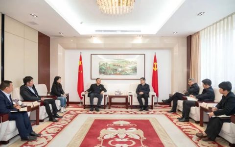 上海市金山区委书记刘健会见东方雨虹、高能环境董事长李卫国