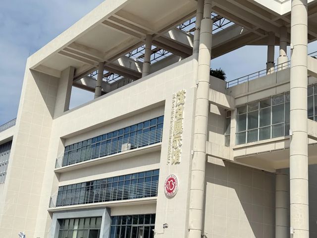 好房子丨1000小时抗老化告别褪色开裂！德爱威陶彩石砾漆的"呼吸"奥秘！