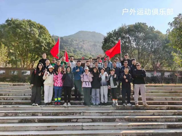 三棵树连续九年斩获 “人力资源管理杰出奖”！