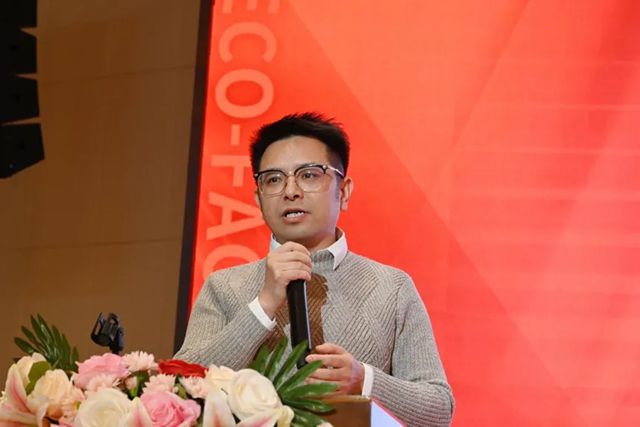 秦占学会长应邀出席2026中国高端别墅外墙生态大会