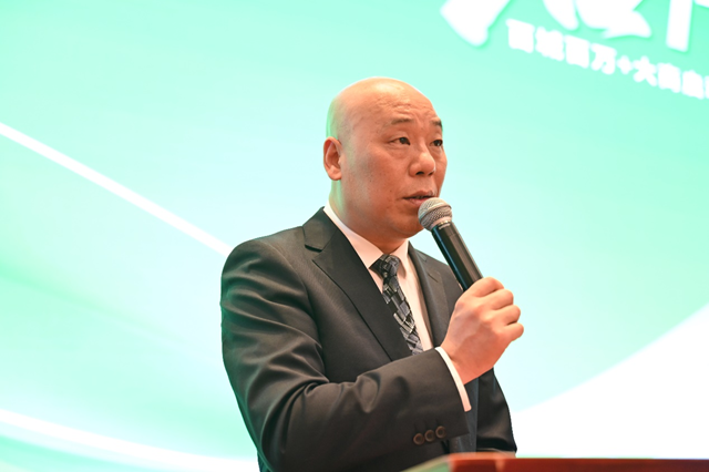 亚卡仿石漆“百城百万+“战略今日引爆！600经销商汇聚赣鄱大地，燃爆了！