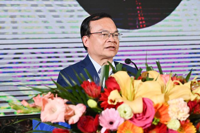 巴德士董事长方学平：不旧改，无未来
