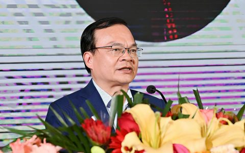 巴德士董事长方学平：不旧改，无未来