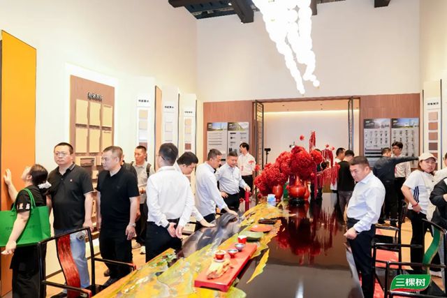 好漆好板好空间｜三棵树小森板引爆广州定制家居展