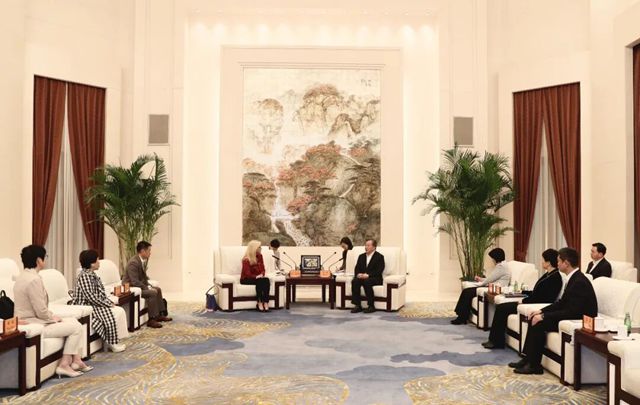 PPG高管拜访江苏省政府领导，背后藏着一盘“智造”大棋