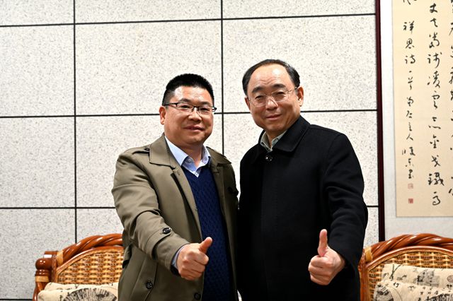 不靠地产、不卷价格：富思特凭什么穿越周期？——专访富思特新材料董事长郭祥恩
