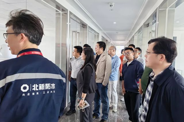 川大人才领航站专家团队到访北新防水，共谋产学研深度融合