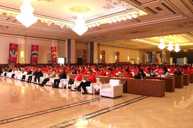 权威引领行业风向！秦占学会长重磅出席中国高端别墅外墙生态大会