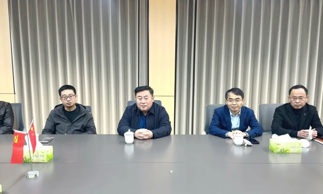 市县商务局与外汇管理局领导一行莅临鳄鱼尼卡集团指导海外业务拓展
