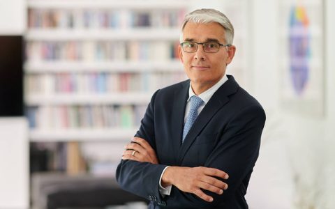 赢创宣布延长首席执行官任期，并任命新首席财务官