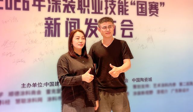 刚开业就签9单！“瓷砖+涂料”融合模式火了：岩板+涂料拼接墙让设计师惊叹