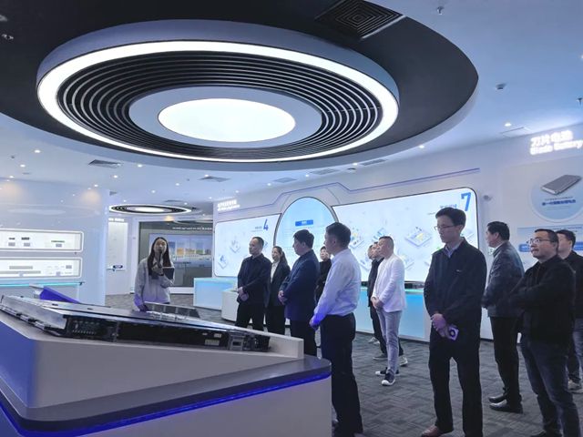 学先进、拓思路、促发展 —— 鳄鱼尼卡集团随蒙城经信局、经开区赴无为市调研学习