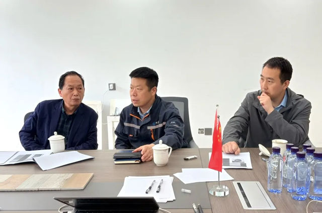 乌兹别克斯坦考察团莅临鳄鱼尼卡集团考察，共启绿色建材新征程