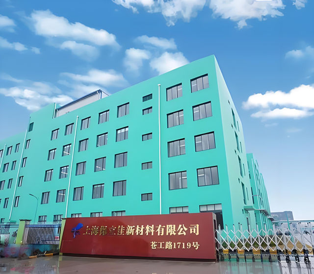 宁德时代比亚迪都是它客户，它却三连亏：亏的是账面，换得宁王同款门票