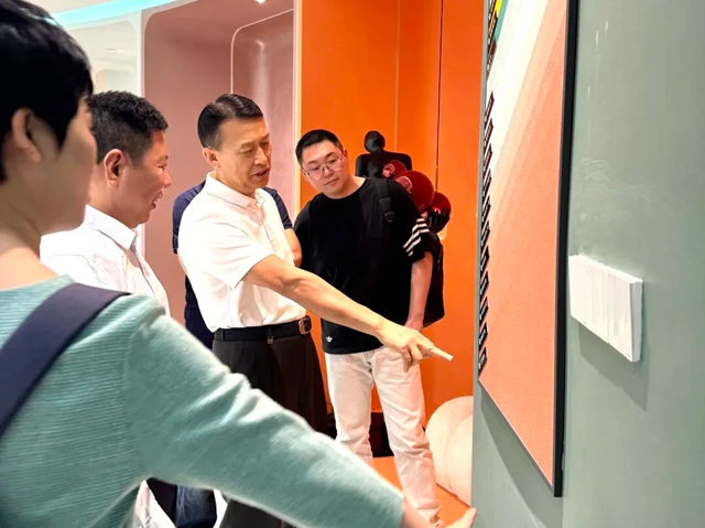 广东省山东泰安商会走进会员企业美涂士：共赏涂料魅力，共谋合作新篇