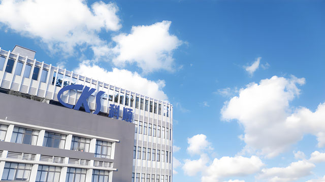 别盯着5亿亏损了！科顺利润爆增至营收13倍，第二曲线已是大牛股标配