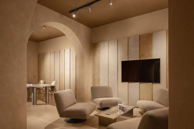 2026米兰设计周圆满落幕 | 在“光的间隙”里，让材料自己说话