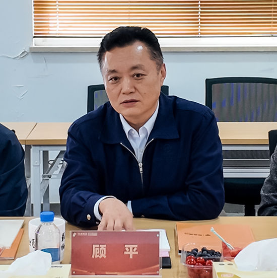 共探产业融合新路径！江苏省钢铁服务业协会参访江苏冠军集团
